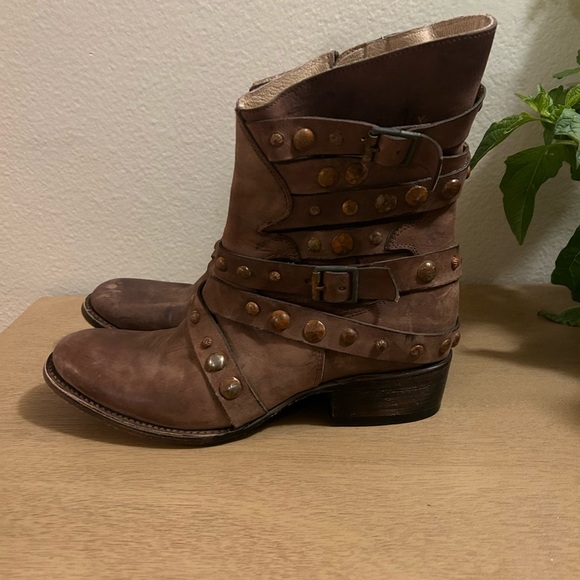 Steve Madden Freebird Haley Brown Boots - Picture 7 of 7